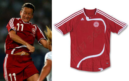 07女足世界杯丹麦女足主场球衣