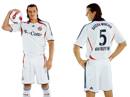 06-08赛季拜仁慕尼黑客场球衣