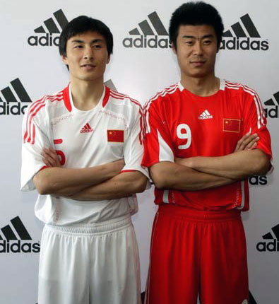 中国08-09赛季主客场球衣发布
