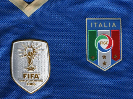 国际足联授予意大利世界杯冠军徽标