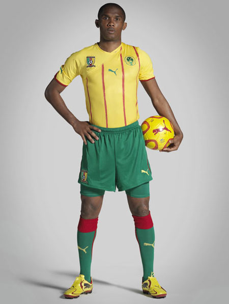 喀麦隆国家队10-12赛季主客场球衣 © kitstown.com 球衫堂