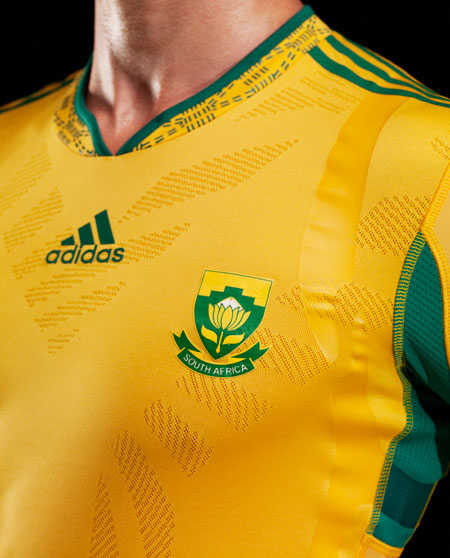 民族团结—南非国家队2010世界杯主场球衣故事 © kitstown.com 球衫堂