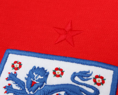 英格兰国家队2010客场球衣设计理念 © kitstown.com 球衫堂