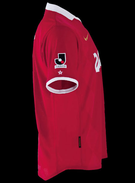 浦和红钻2010赛季主场球衣 © kitstown.com 球衫堂