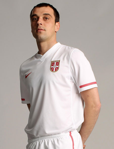 塞尔维亚国家队2010世界杯新款客场球衣 © kitstown.com 球衫堂