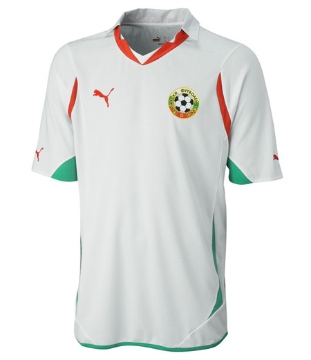保加利亚国家队2010-11赛季主客场球衣 © kitstown.com 球衫堂