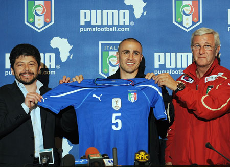 意大利国家队2010世界杯新款主客场球衣 © kitstown.com 球衫堂