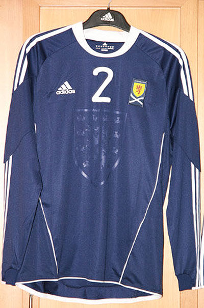 苏格兰国家队2010-11赛季新款主场球衣 © kitstown.com 球衫堂