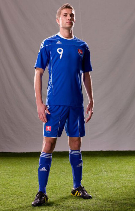 斯洛伐克国家队2010世界杯新款主客场球衣 © kitstown.com 球衫堂