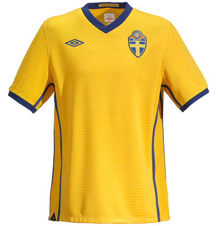 瑞典国家队2010-11赛季新款主客场球衣 © kitstown.com 球衫堂