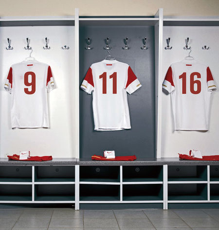 波兰国家队2010-11赛季主场球衣 © kitstown.com 球衫堂
