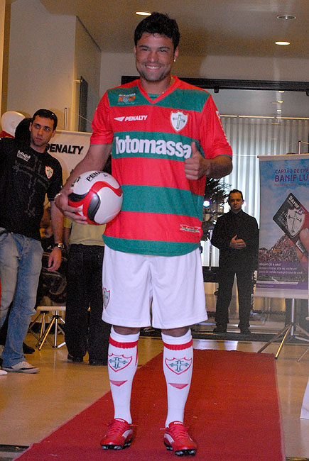 葡萄牙人2010赛季主客场球衣 © kitstown.com 球衫堂