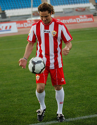 阿尔梅利亚2010-11赛季主场球衣 © kitstown.com 球衫堂