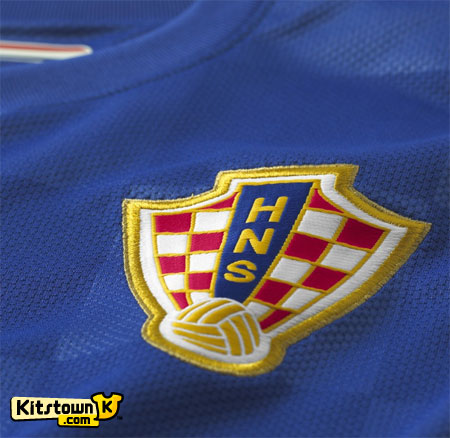 克罗地亚国家队2010-11赛季主客场球衣 © kitstown.com 球衫堂