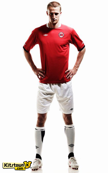 挪威国家队2010-11赛季主场球衣 © kitstown.com 球衫堂