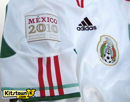 墨西哥国家队纪念独立200周年限量版球衣 © kitstown.com 球衫堂