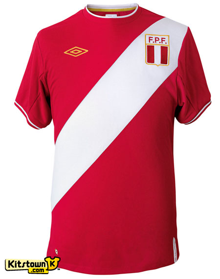 秘鲁国家队2011-12赛季主客场球衣 © kitstown.com 球衫堂