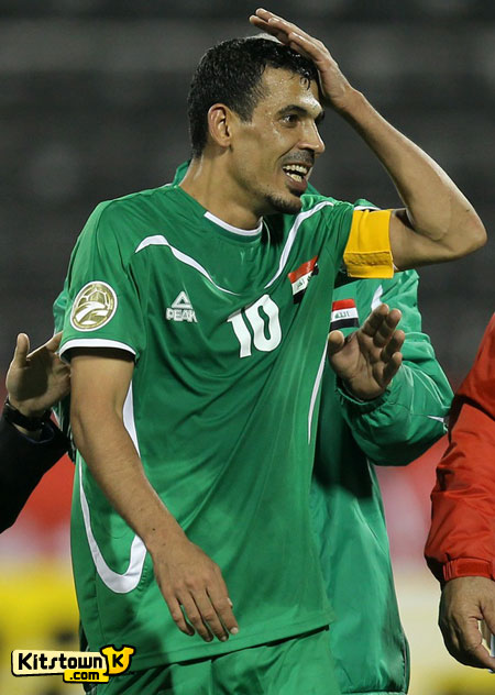 伊拉克国家队2011亚洲杯客场球衣 © kitstown.com 球衫堂