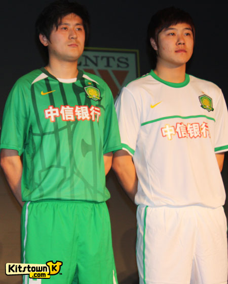 北京国安2011赛季新球衣发布 © kitstown.com 球衫堂