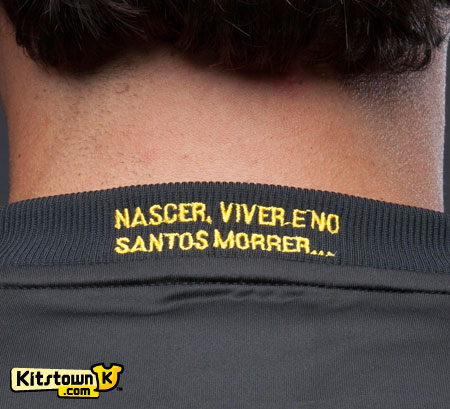 桑托斯2011赛季南美解放者杯主客场球衣 © kitstown.com 球衫堂