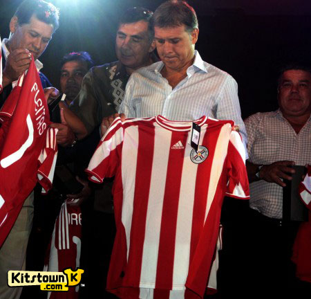 巴拉圭国家队2011-13赛季主场球衣 © kitstown.com 球衫堂