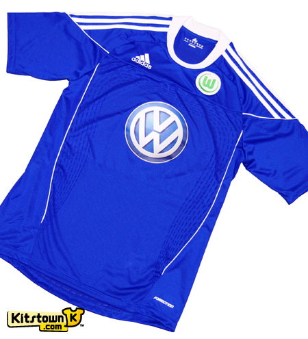 沃尔夫斯堡2010-11赛季第二客场球衣 © kitstown.com 球衫堂
