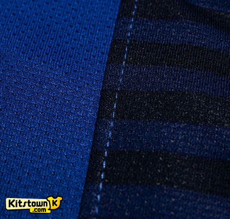 曼彻斯特联队2011-12赛季客场球衣 © kitstown.com 球衫堂