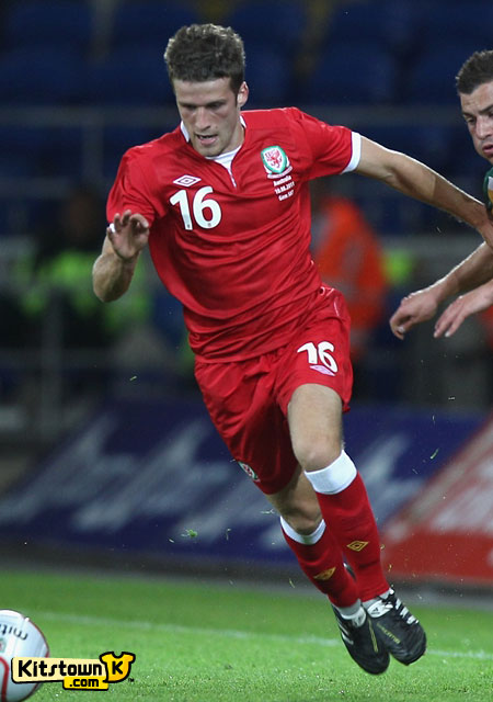 威尔士国家队2011-12赛季主场球衣 © kitstown.com 球衫堂
