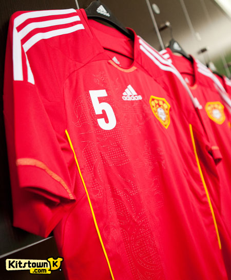 中国国家队2012-13赛季主场球衣 © kitstown.com 球衫堂