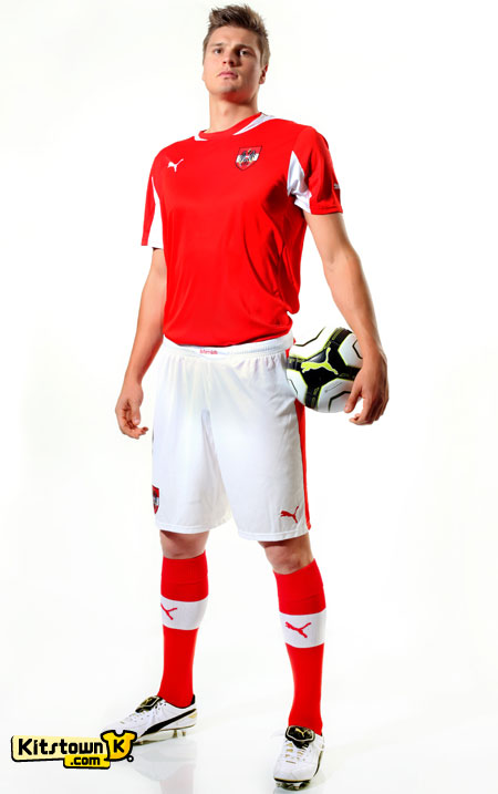 奥地利国家队2012-13赛季主场球衣 © kitstown.com 球衫堂