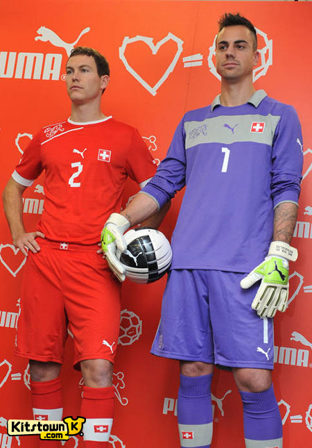 瑞士国家队2012-13赛季主场球衣 © kitstown.com 球衫堂