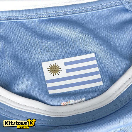 乌拉圭国家队2012-13赛季主场球衣 © kitstown.com 球衫堂