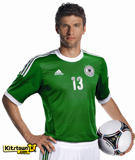 德国国家队2012-13赛季客场球衣 © kitstown.com 球衫堂