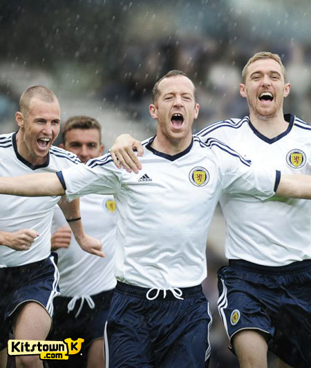 苏格兰国家队2012-13赛季客场球衣 © kitstown.com 球衫堂