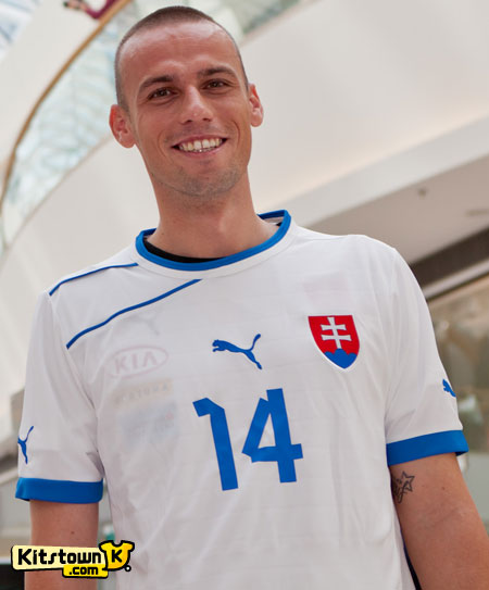 斯洛伐克国家队2012-13赛季主客场球衣 © kitstown.com 球衫堂