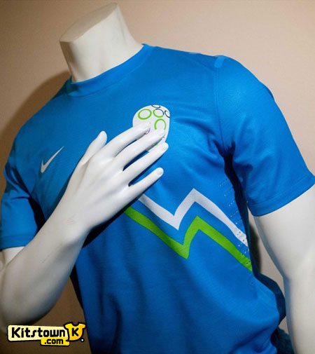 斯洛文尼亚国家队2012-13赛季客场球衣 © kitstown.com 球衫堂