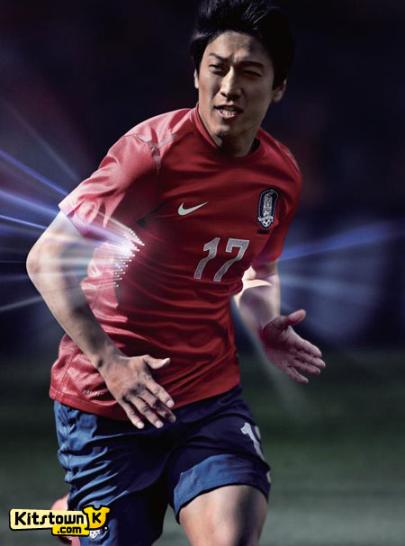 韩国国家队2012-13赛季主场球衣 © kitstown.com 球衫堂