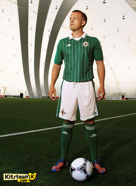 北爱尔兰国家队2012-13赛季主场球衣 © kitstown.com 球衫堂