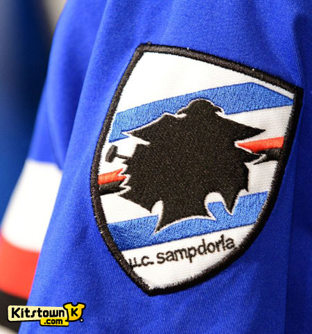 桑普多利亚2012-13赛季主客场球衣 © kitstown.com 球衫堂
