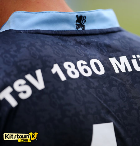慕尼黑1860 2012-13赛季主客场球衣 © kitstown.com 球衫堂
