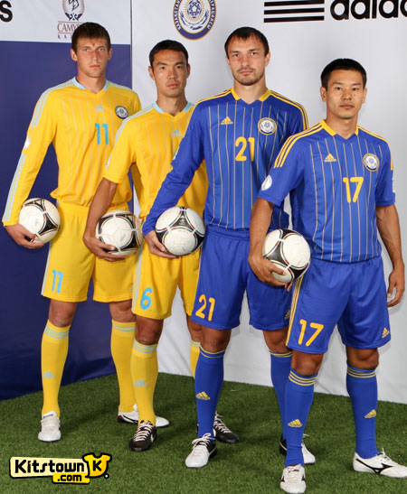 哈萨克斯坦国家队2012-14赛季主客场球衣 © kitstown.com 球衫堂