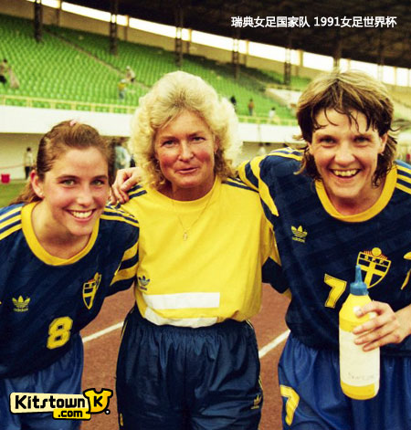 瑞典国家队2013-14赛季客场球衣 © kitstown.com 球衫堂