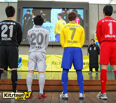 栃木SC 2013赛季主客场球衣 © kitstown.com 球衫堂