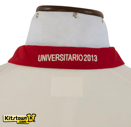 利马大学2013赛季主客场球衣 © kitstown.com 球衫堂