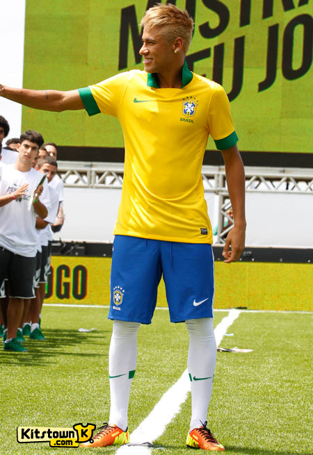 巴西国家队2013联合会杯主场球衣 © kitstown.com 球衫堂