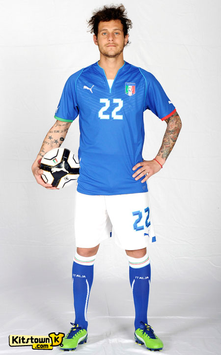 意大利国家队2013联合会杯主场球衣 © kitstown.com 球衫堂