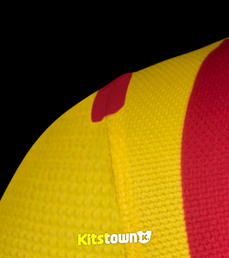 巴塞罗那2013-14赛季主客场球衣 © kitstown.com 球衫堂
