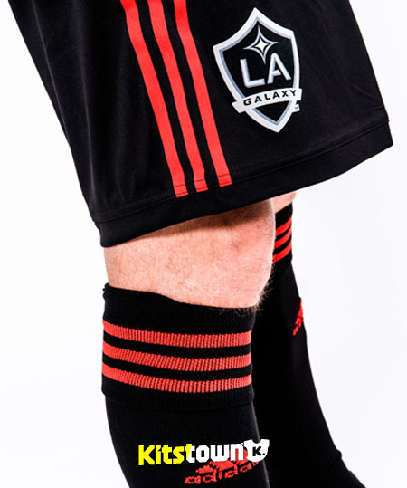 洛杉矶银河2013-14赛季第二客场球衣 © kitstown.com 球衫堂