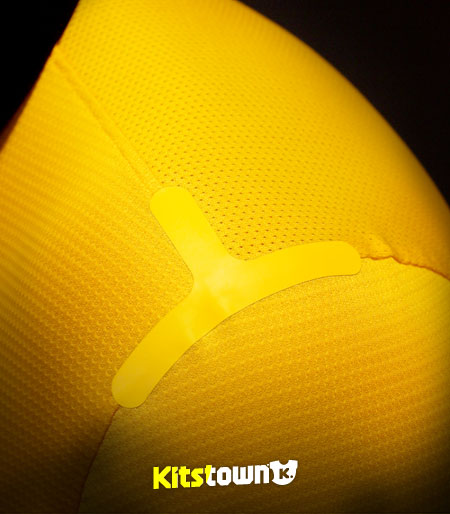 凯泽酋长2013-14赛季主场球衣 © kitstown.com 球衫堂