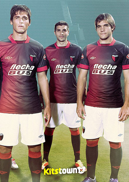 阿根廷科隆2013-14赛季主场球衣 © kitstown.com 球衫堂